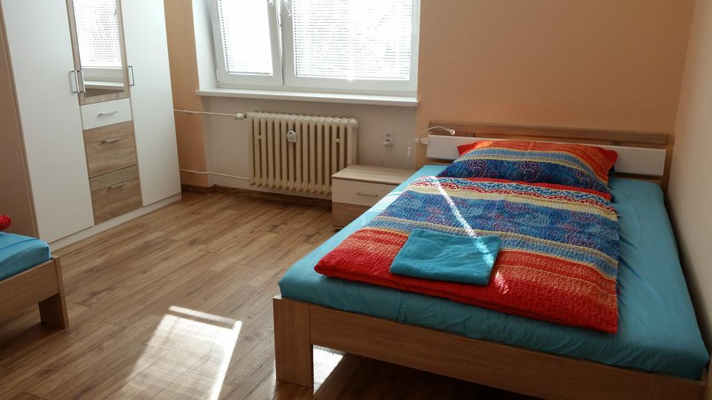 Lakeview Apartments Piest'any Exteriör bild